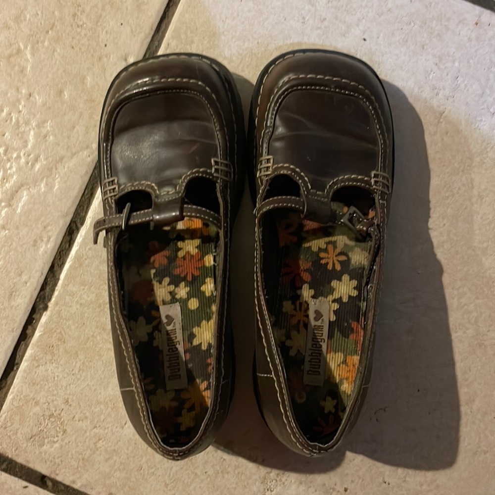 Brown dress shoes